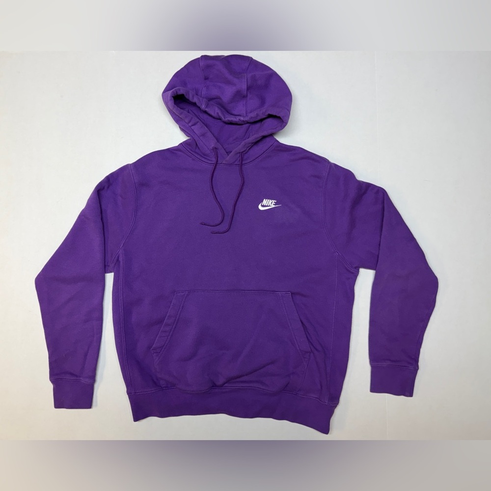 Nike Men’s Medium Purple Athletic Pullover Hoodie Sweatshirt